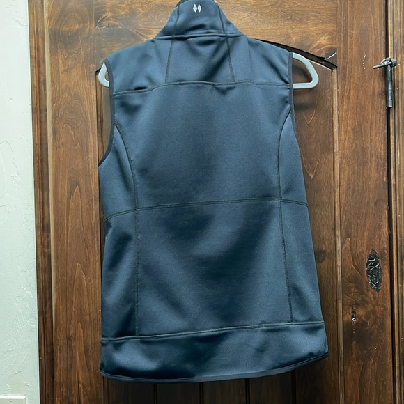 Women’s Medium Double Diamond Winter Park Vest - Picture 9 of 10